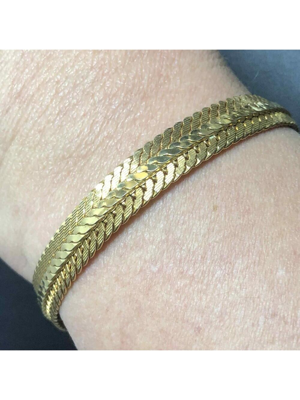 6330 VNTG NAPIER Goldtone 10mm wide chain Bracelet 7.5" long